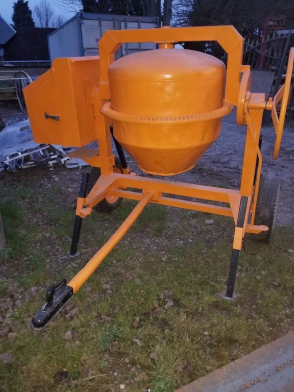 Peinture industrielle pour engins de travaux publics à Le Neubourg