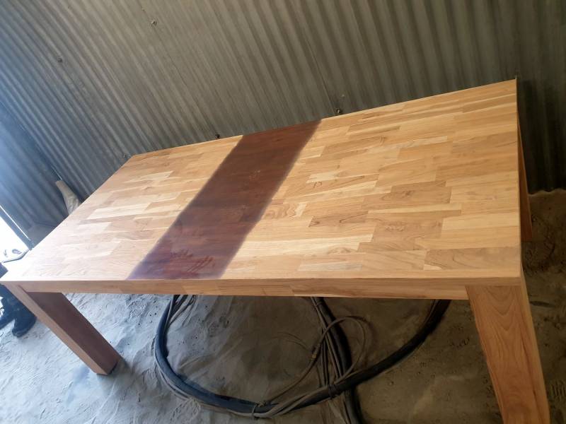 Décapage d'une table