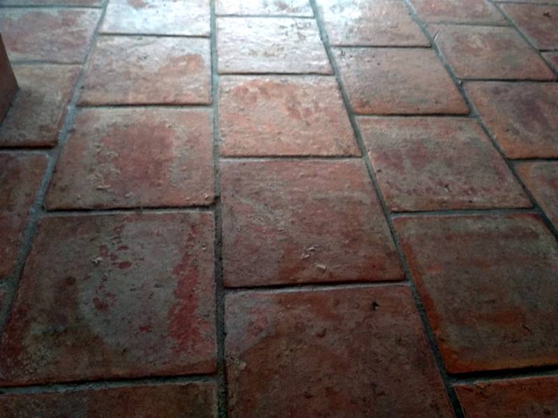 Sol en tomette avant aérogommage