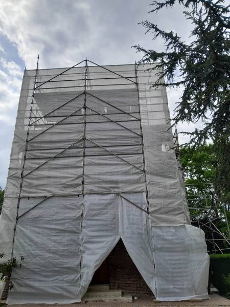 échafaudage avec protection filets