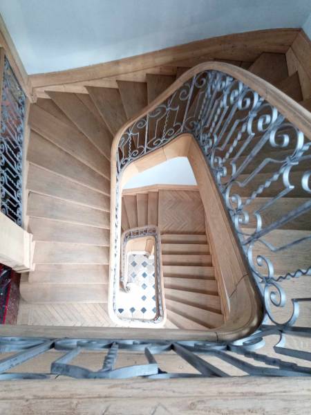 Décapage boiseries et escalier dans un Château proche de Rouen