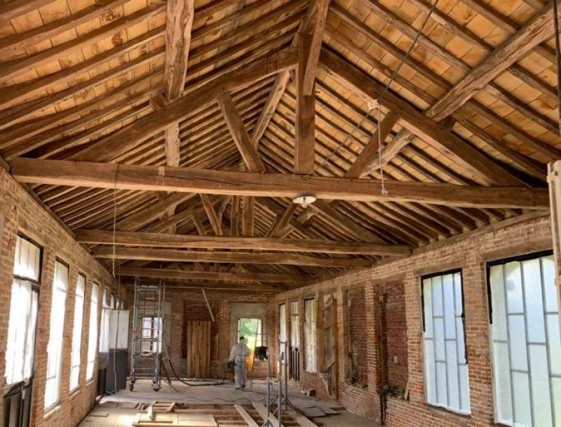 Sablage aérogommage de charpente proche de Brionne en Normandie