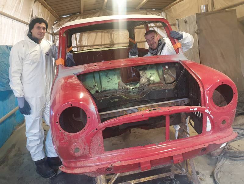 Austin mini prête à être décapée