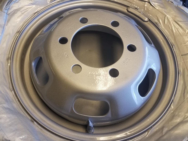 Peinture industrielle pour engins de travaux publics à Le Neubourg