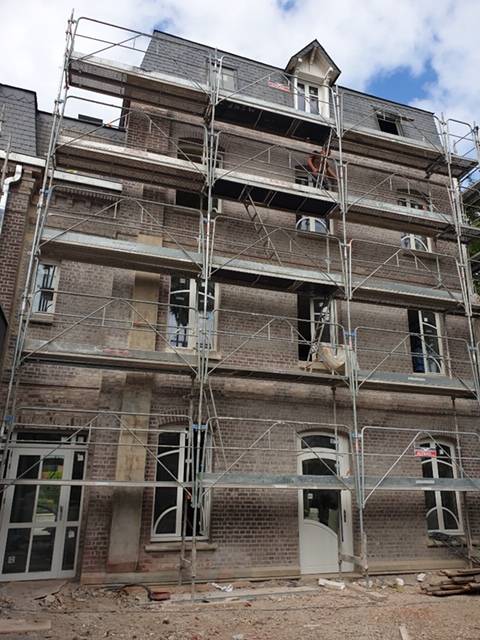 Décapage par hydrogommage face arrière