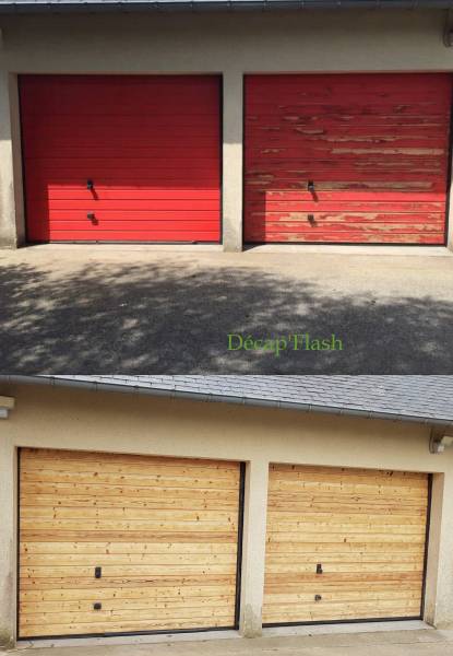Décapage par aérogommage de portes de garage en bois peint