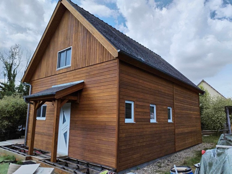 Renovation d’une façade en bardage bois en Normandie dans l’Eure près du Neubourg (27)