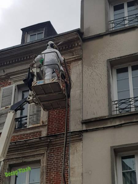 Décapage par hydrogommage avec nacelle