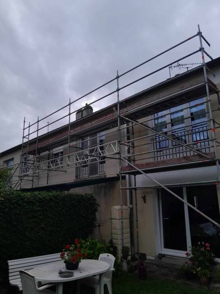 échafaudage avec poutre de franchissement en Normandie